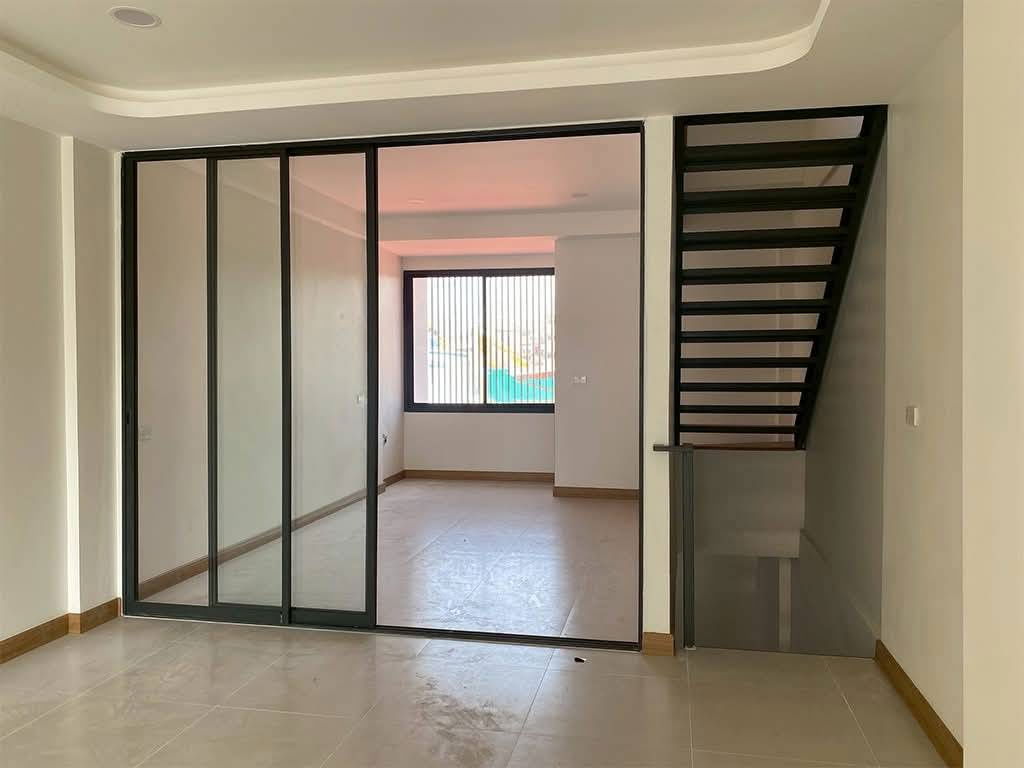 รูป ขายอาคารพาณิชย์ 4.5 ชั้น รีโนเวทใหม่ ซอยประชาสงเคราะห์ 33 ใกล้พระราม 9 – รัชดา - รูปที่ 9/16