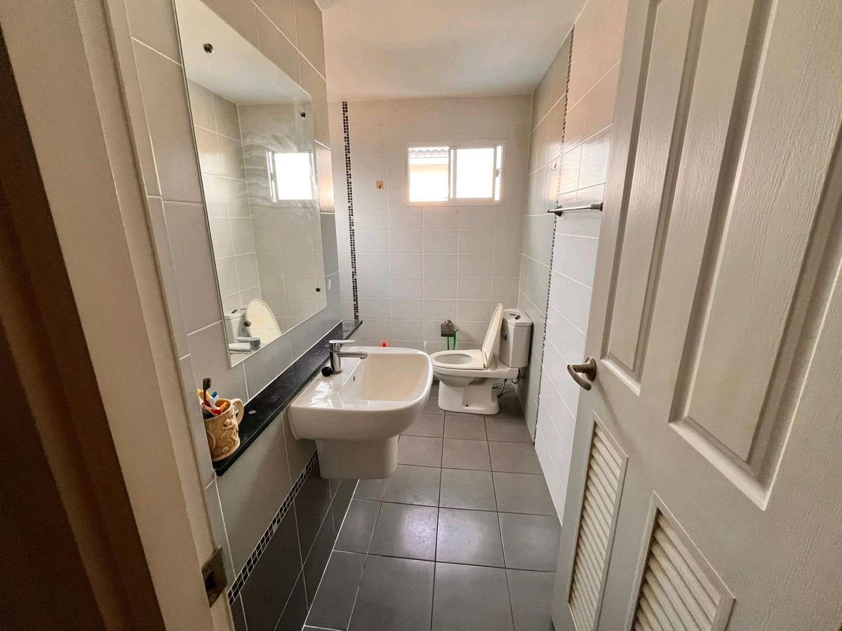 รูป ให้เช่าบ้านแฝด The plant theparak (ซอย ศรีมิตร ) ไกล้4แยกเทพารักษ์ ไกล้BTS ศรีเทพาพร้อมเฟอร์นิเจอร์ พร้อมเข้าอยู่ หิ้วกระเป๋าได้เลย - รูปที่ 12/22