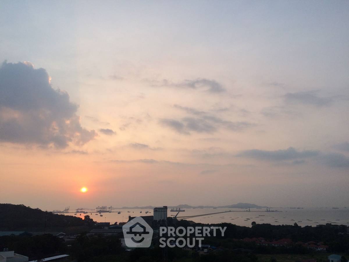 รูป คอนโด 1-ห้องนอน ที่ ไนท์บริดจ์ ดิ โอเชี่ยน ศรีราชา ใน สุรศักดิ์ (ID 1949940) - รูปที่ 9/18