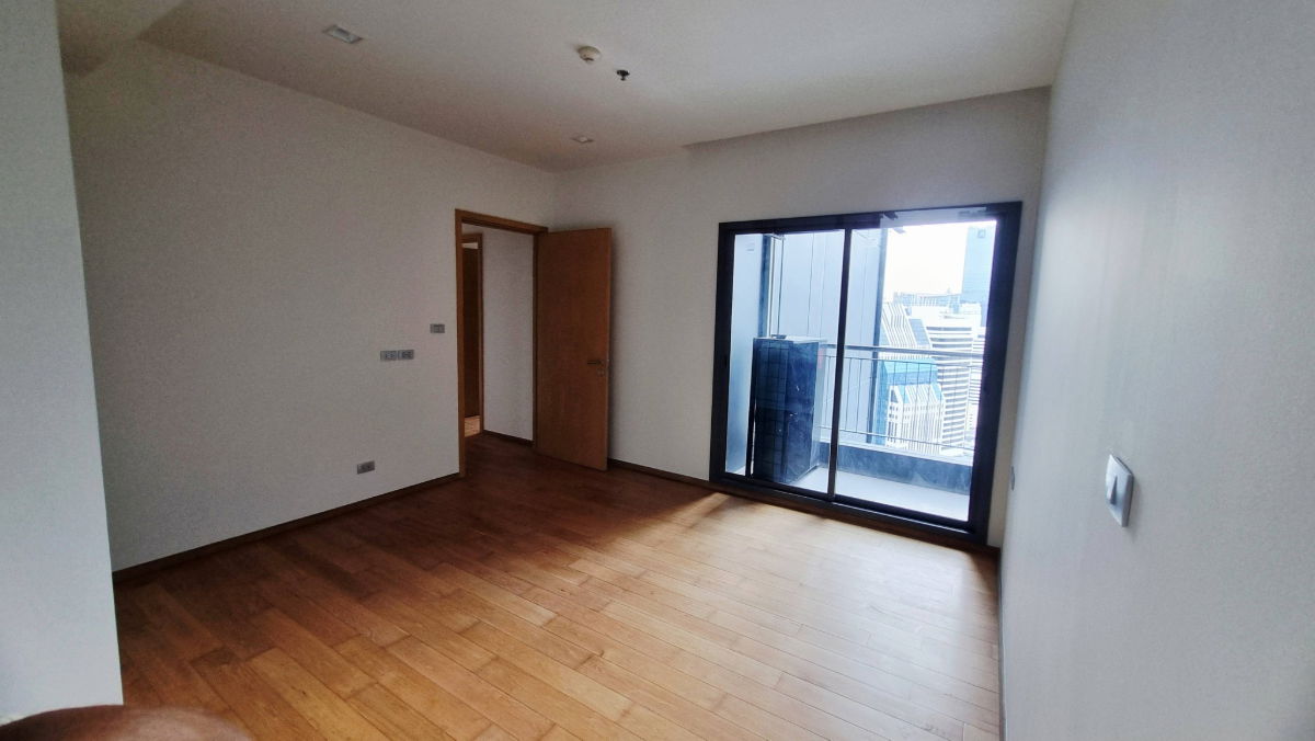 picture For rent: Hyde Sukhumvit 13, beautiful unit, 2 bedrooms, spacious study room, high floor, city view, near BTS Nana. RW007324  - 2/11