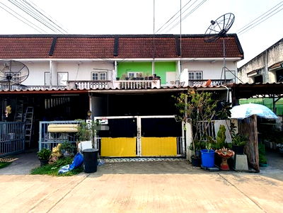 Townhouses for sale Don Bosco Wittaya School : FOR SALE  TOWNHOUSE PROPERTY  1650000 BAHT.