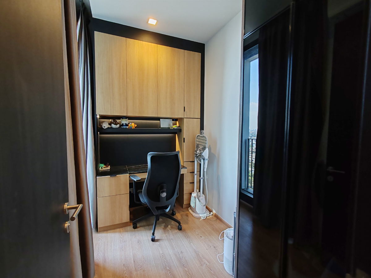 รูป ขายขาดทุนด่วน!!! ถูกที่สุดในตึก Noble Around Ari 44 ตรม. ชั้นสูง รีโนเวทหรูทั้งห้องไป 6 แสน ขายขาดทุนแค่ 9.29 ล้าน! - รูปที่ 4/6