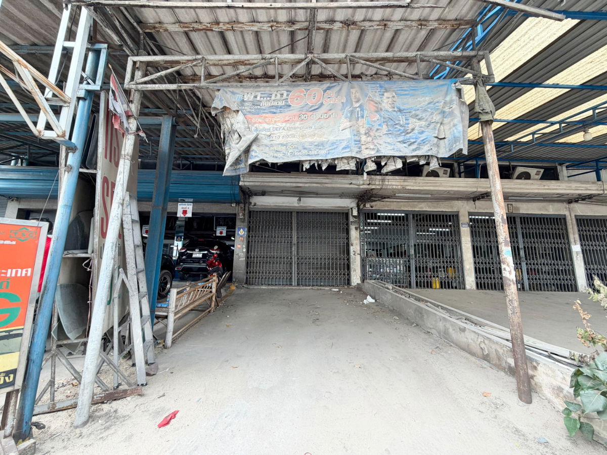 รูป ขายอาคารพาณิชย์ 4.5 ชั้น ติดถนนพระราม 2 ใกล้ทางด่วน ราคา 5.99 ล้าน - รูปที่ 2/7