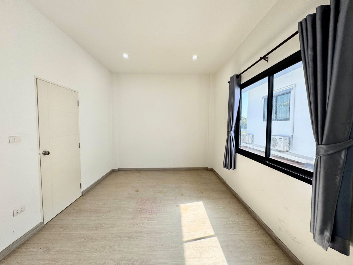 รูป ให้เช่าทาวน์โฮมใหม่ ม.เดอะเซ็นทร้ลฮิลล์ สวนเสือ ศรีราชา - รูปที่ 18/29