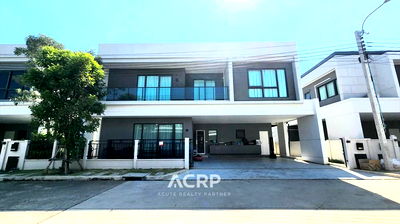 Houses for rent Bang Pu Industrial Estate : For rent: Luxury detached house, Centro Bangna, near Mega Bangna.Fully furnished and beautiful