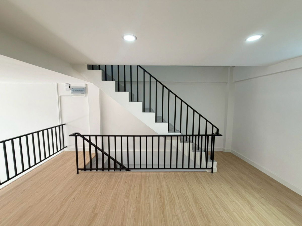 รูป ขายอาคารพาณิชย์ 3.5 ชั้น สุขสวัสดิ์ 78 (ซอยวัดชังเรือง) ขนาด 16 ตารางวา 3 ห้องนอน 3 ห้องน้ำ ตกแต่งใหม่พร้อมอยู่ - รูปที่ 15/16