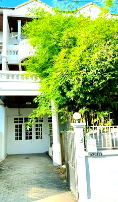 เช่าทาวน์โฮม BTS  รัชโยธิน : ให้เช่าทาวน์โฮม 3 ชั้น 4นอน หรูมาก รัชดาภิเษก40-48 BTSรัชโยธิน 800 ม. พร้อมเฟอร์ฯครบครัน 22ตร.วา. 264 ตร.ม. 3 น้ำ โฮมออฟฟิศ