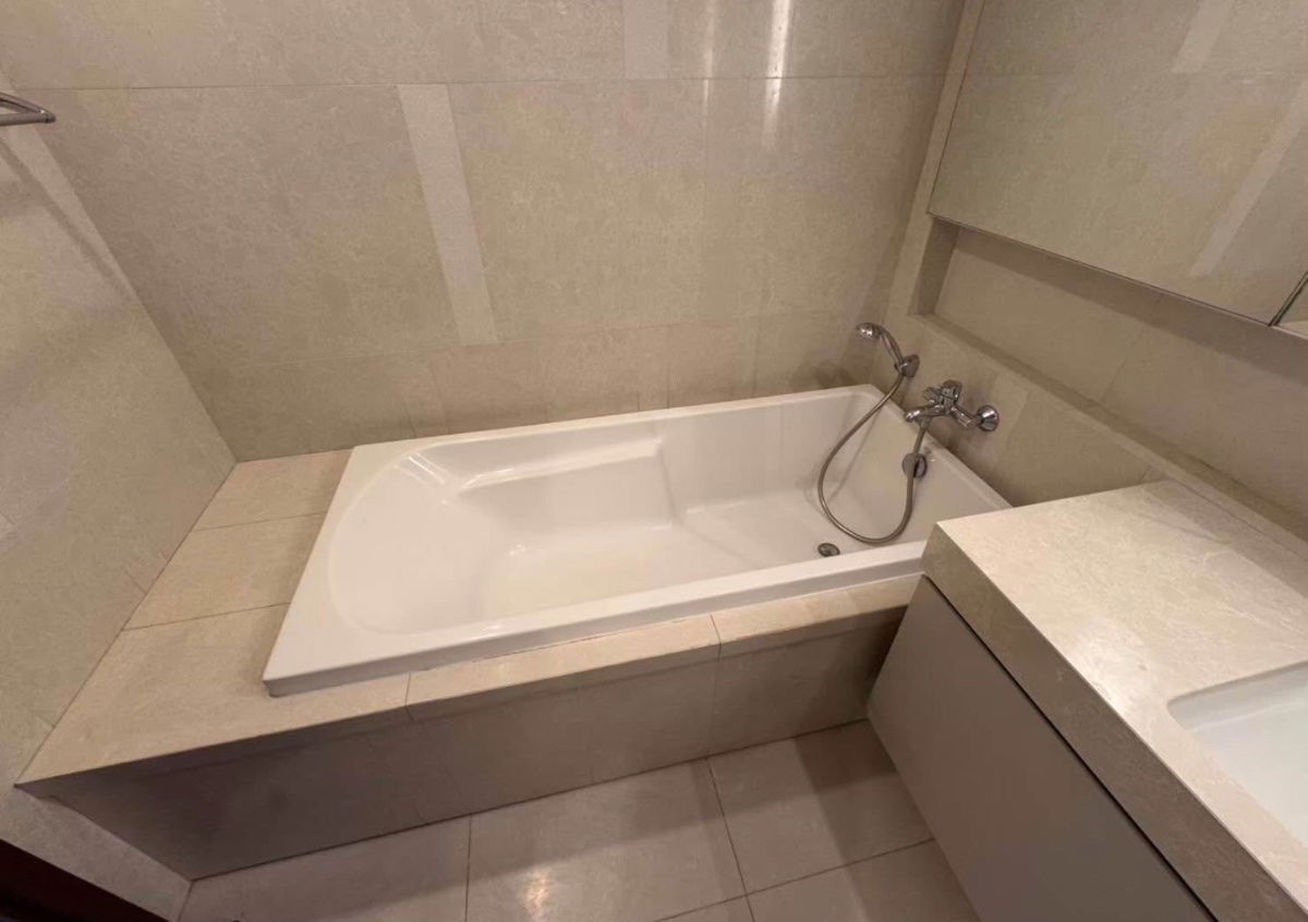 picture Quattro by                  Sansiri - 9/10