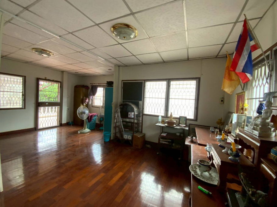 รูป 🏡 บ้านเดี่ยว 2 ชั้น ใกล้รถไฟฟ้า “คู้บอน” ราคา 4.2 ล้าน – ทำเลลัดได้ทุกทิศ!   📍 ซอยรามอินทรา 46 แยก 3/3 | คลองกุ่ม บึงกุ่ม  Listing no. 94507 - รูปที่ 2/11