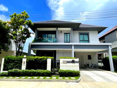 Houses for rent Bang Pu Industrial Estate : Detached House For Rent Bangkok Boulevard Srinakarin - Bangna Samut Prakan