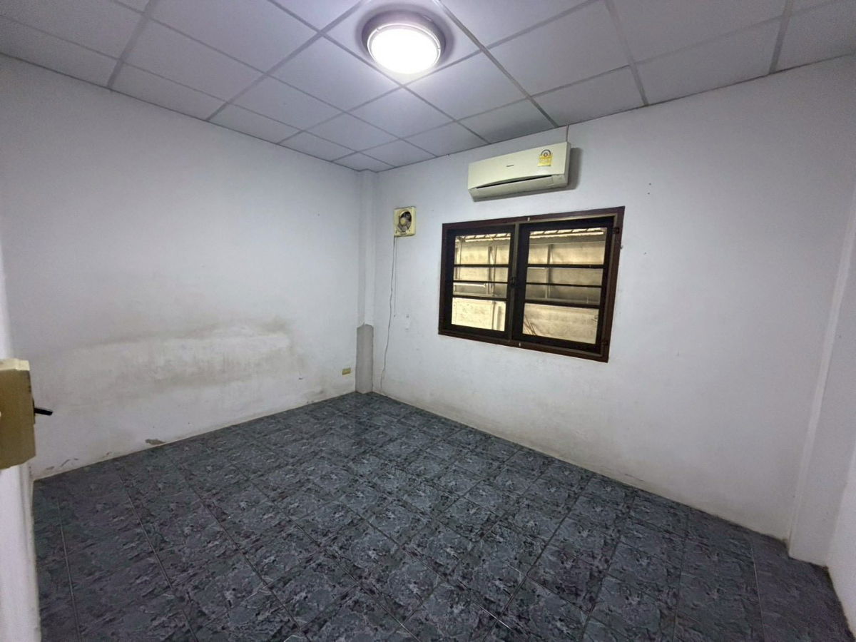 รูป ขายบ้านเดี่ยว 2 ชั้น หมู่บ้านบุษราคัม บางขุนเทียน-ชายทะเล ขนาด 102.3 ตารางวา 4 ห้องนอน 2 ห้องน้ำ - รูปที่ 7/25