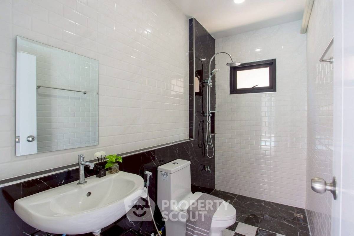 รูป วิลล่า 4-ห้องนอน ที่ ทองธารินทร์ หัวหิน ใกล้ บ้านศิลปินหัวหิน (ID 2507071) - รูปที่ 28/28