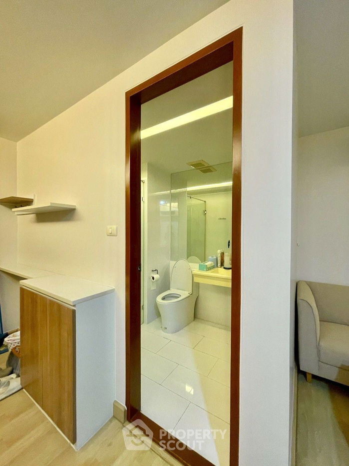 รูป คอนโด 1-ห้องนอน ที่ เอ็มเมอรัล เรสซิเดนซ์ รัชดา ใกล้ MRT ห้วยขวาง (ID 2507868) - รูปที่ 10/11