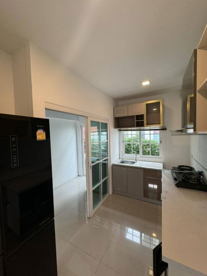 picture HOME FOR RENT FUTURE RANGSIT 45,000/MONTH 4 BEDS 3 BAHTS - 8/21