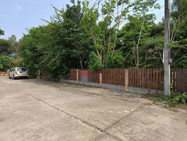 picture FOR SALE  HOUSE PROPERTY  2240000 BAHT. - 2/8