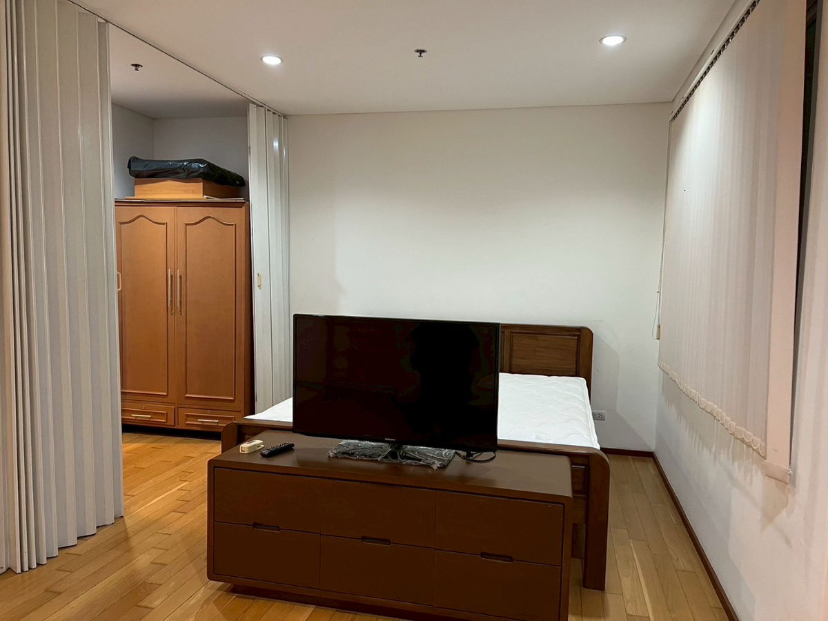 picture Villa Sathorn (Studio 40sqm) for Rent - 2/13