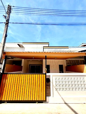 ทาวน์โฮม ภูเก็ต : หมู่บ้านสุชารี ป่าคลอก WR-04110