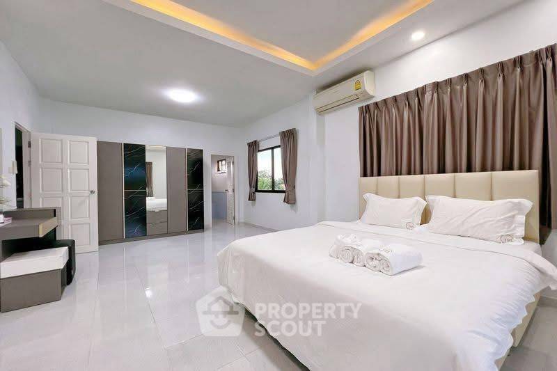 รูป วิลล่า 4-ห้องนอน ใกล้ พัทยาตะวันออก (ID 2506744) - รูปที่ 4/11