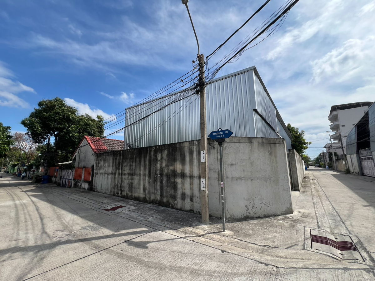 รูป ขายที่ดินหน้ากว้างสวย เหมาะอยู่อาศัย home office ใกล้ รพ นครธน เซนทรัล พระราม 2 - รูปที่ 3/4