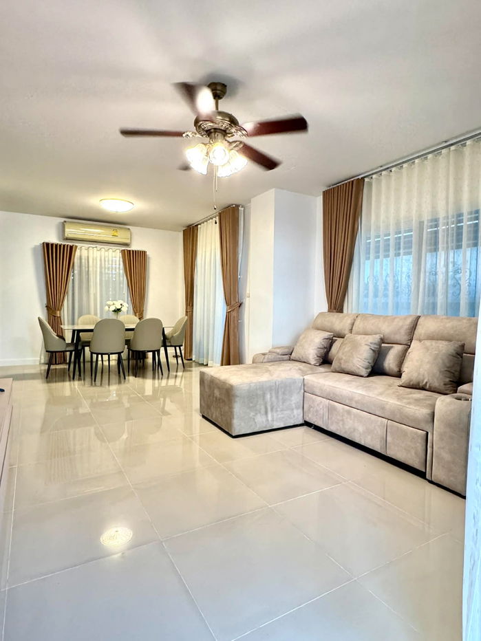 รูป ให้เช่าบ้านเดี่ยวสองชั้น  3 ห้องนอน 3 ห้องน้ำ 2  ห้องครัว  2  ที่จอดรถ - รูปที่ 4/20