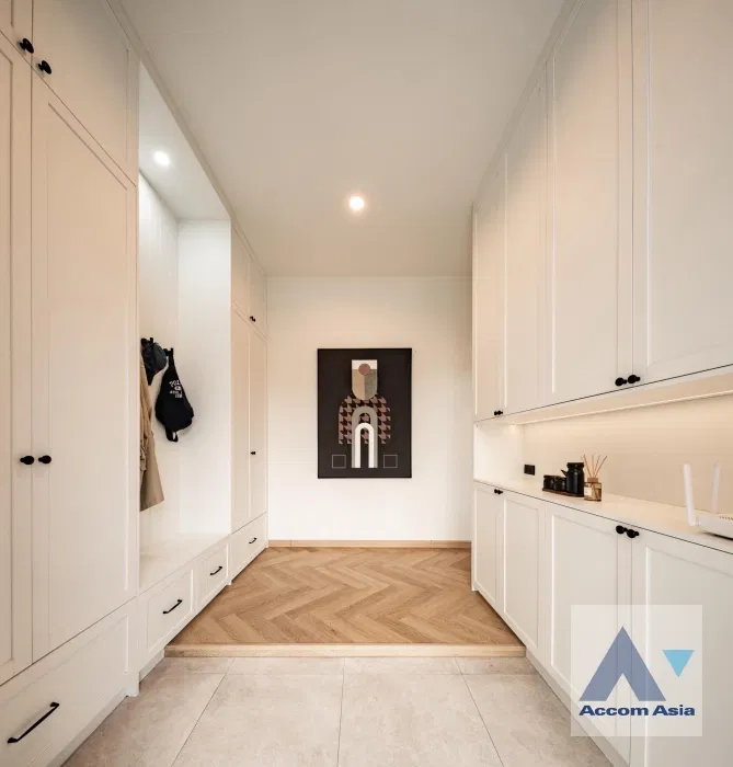 รูป 🔼🔽 AccomA 📩 Double High Ceiling,Private Swimming Pool 3 BR House in Wang Thonglang (AA44953) - รูปที่ 14/20