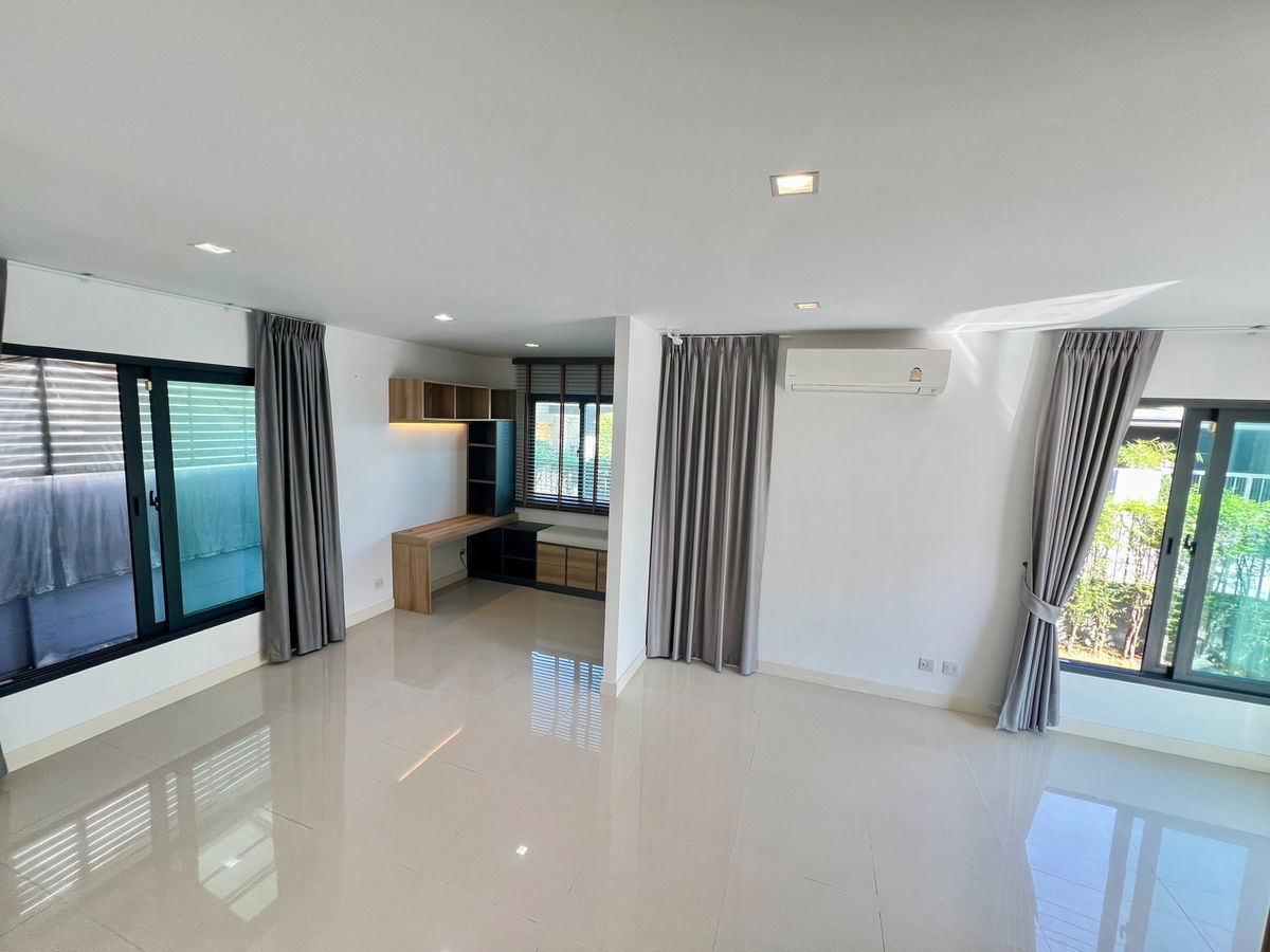 รูป ขายบ้านแฝด 2 ชั้น Britania Srinakarin ทำเลศักยภาพ ใกล้วัดหนามแดง สมุทรปราการ  ใกล้ BTS ศรีด่าน และเมกะบางนา - รูปที่ 23/31