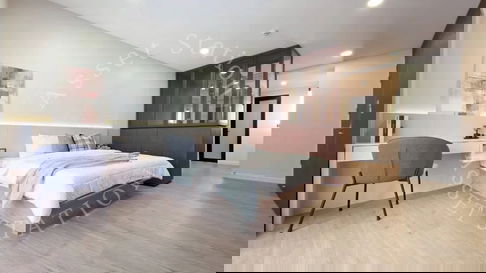 ✨💎 Vacant unit at Sathorn Park Place Spacious, airy, and in excellent condition 🚆 Convenient transportation, near Sala Daeng BTS Station