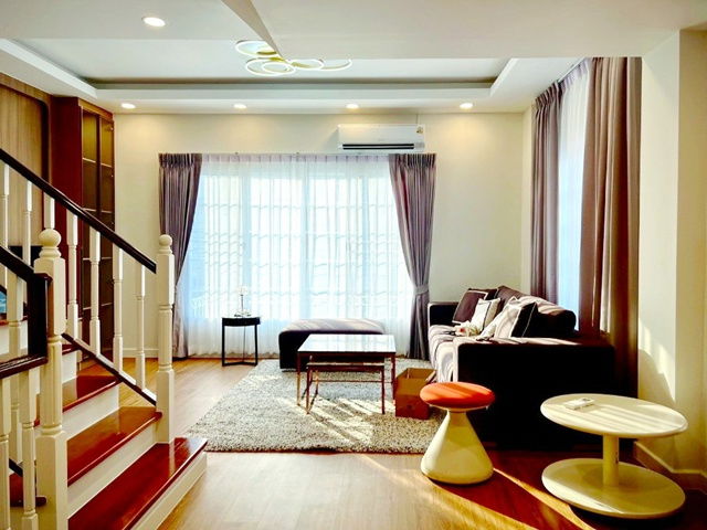 รูป ให้เช่าโฮมออฟฟิศสุดหรู 4 ชั้น หลังมุม ซ.ลาซาล 40-42 MRT ศรีลาซาล 1.5กม. 30ตร.วา. ลาซาล อเวนิว 900 ม. แหล่งช้อปปิ้ง - รูปที่ 8/8