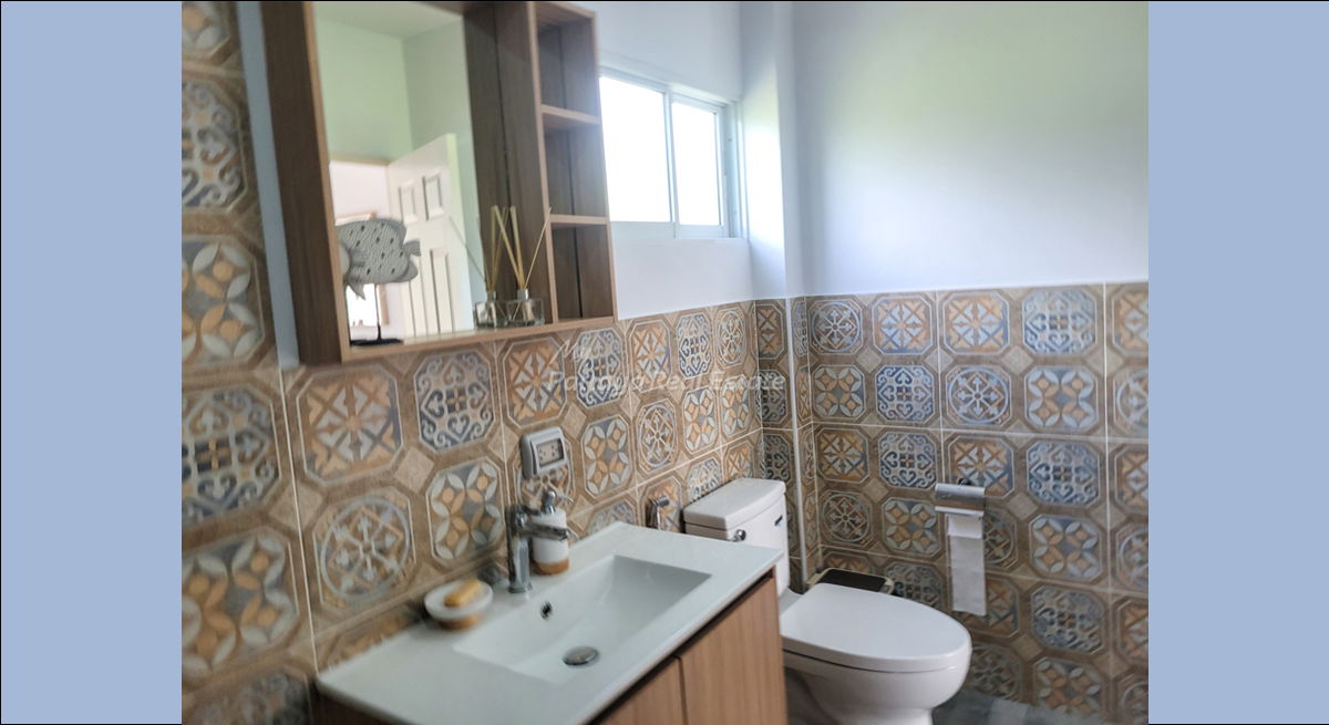 รูป HE0019 - ขายบ้านวิลล่า 4 ห้องนอน ซอยหนองปลาไหล - รูปที่ 3/4