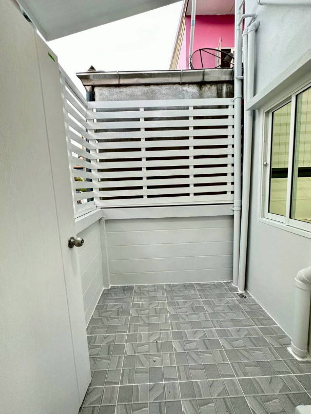 รูป บ้านหลังมุม  ทำเลดี  ติดถนนบางกรวย–ไทรน้อย  #หมู่บ้านกานต์มณี   ทาวน์เฮ้าส์ 3 ห้องนอน รีโนเวทใหม่ บ้านสวยมาก - รูปที่ 12/19