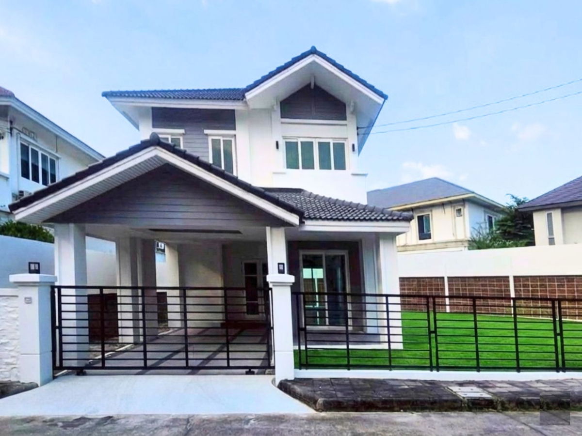 รูป บ้านหลังริมท้ายซอย เป็นส่วนตัว 129 ตร.ว. แต่งครบพร้อมเฟอร์ฯ รีโนเวทใหม่กริ๊บทั้งหลัง  ลดแรงรับปีใหม่! ราคาเพียง 7.59 ลบ. บ้านสวยพร้อมอยู่ ทำเลทอง - รูปที่ 1/27