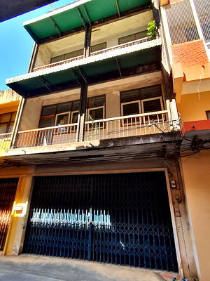 อาคารพาณิชย์ คิงเพาเวอร์ มหานคร : ขายบ้าน ถ.ศาลาแดง ซอย 1  อ.เมือง จ.ชุมพร