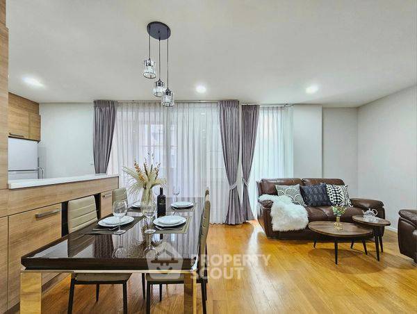 รูป คอนโด 2-ห้องนอน ที่ วิลล่า สิกขรา คอนโดมิเนียม ใกล้ พร้อมพงษ์ (ID 1524792) - รูปที่ 2/4