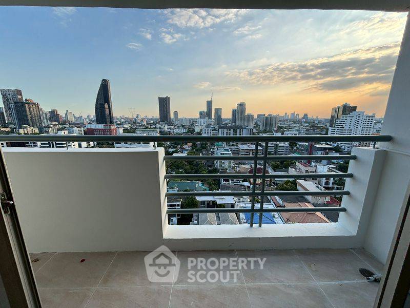 รูป คอนโด 2-ห้องนอน ที่ เดอะ วอเตอร์ฟอร์ด พาร์ค สุขุมวิท 53 คอนโดมิเนียม ใกล้ BTS ทองหล่อ (ID 2508094) - รูปที่ 8/11