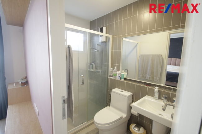 รูป ขายทาวน์โฮมวิลลาจจิโอสุขสวัสดิ์ ประชาอุทิศ90 บ้านพร้อมอยู่ ตกแต่งแล้วแถมเฟอร์ แอร์ ใกล้ทางด่วน สะพานภูมิพล ราคาต่อรองได้ - รูปที่ 11/36