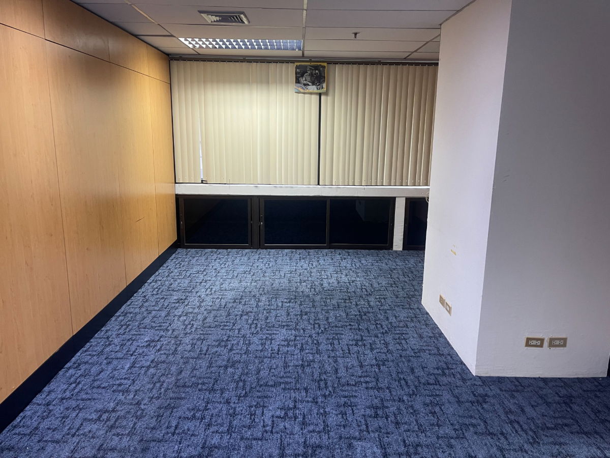 รูป HR3114 ให้เช่าสำนักงาน อาคาร Ocean Tower 1 วิวสวนเบญจกิตติแบบพาโนรามา ใจกลางทำเลทองแยกอโศก    - รูปที่ 6/11