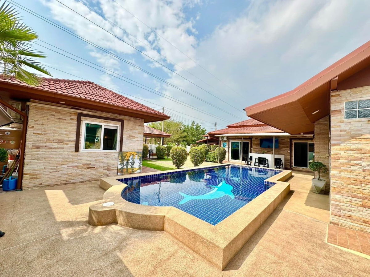 picture For rent pool villa style resort Pattaya 100,000 per month - 31/31