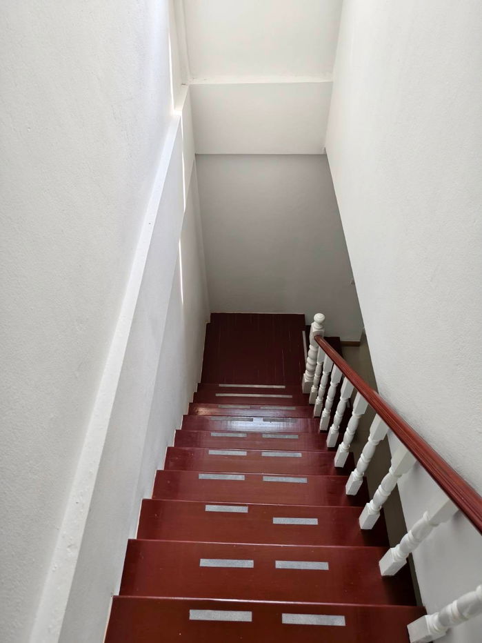 รูป 🏡 ขายทาวน์เฮาส์ ลาดพร้าวตอนกลาง 📍 ข้าง CDC เลียบด่วน เอกมัย–รามอินทรา ✨ รีโนเวทใหม่ทั้งหลัง - รูปที่ 7/9