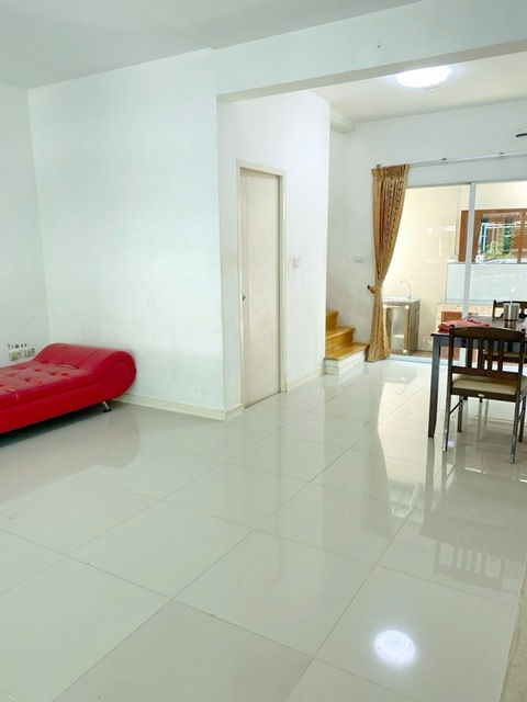 รูป ตลาดประชาอุทิศ 90 800 ม. โลตัส ประชาอุทิศ 900 ม. ให้เช่าทาวน์โฮม 2 ชั้น ติดถนน 18ตร.ว. 146ตร.ม. 2 นอน 3 น้ำ ตลาดแฟลต กทม. ทุ่งครุ 1 กม - รูปที่ 3/8