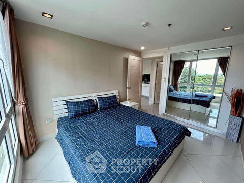 1-BR Condo at The View Cozy Beach Residence close to Phratamnak (ID 2416688)