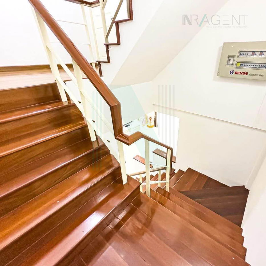 รูป 📌 ขายทาวโฮม  โครงการ ธนาภิรมย์ ศรีนครินทร์-วงแหวน 3 ชั้น 4 ห้องนอน 5 ห้องน้ำ - รูปที่ 6/8