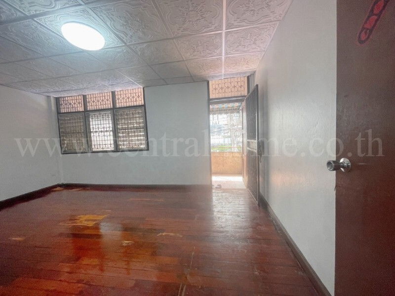 รูป ทาวน์เฮ้าส์ ซอยจตุรทิศ 2 ดินแดง หลังริม ใกล้ BTS อนุสาวรีย์ชัยสมรภูมิ - รูปที่ 11/16