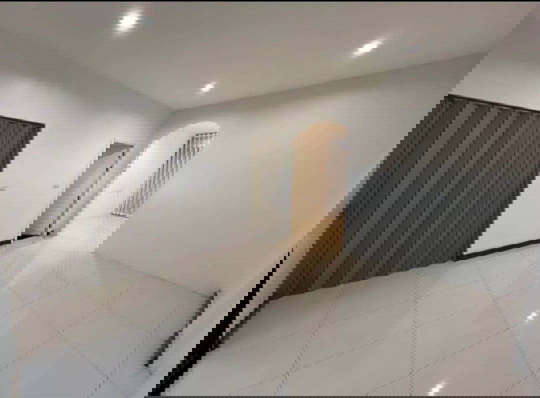 รูป T 1482 ด่วน! ให้เช่าทาวน์โฮม 3 ชั้น ม.ชญาดาแอทเวิร์ค บางนา กม.5 ทำเลทอง ออฟฟิศได้ จดทะเบียนได้! - รูปที่ 6/14