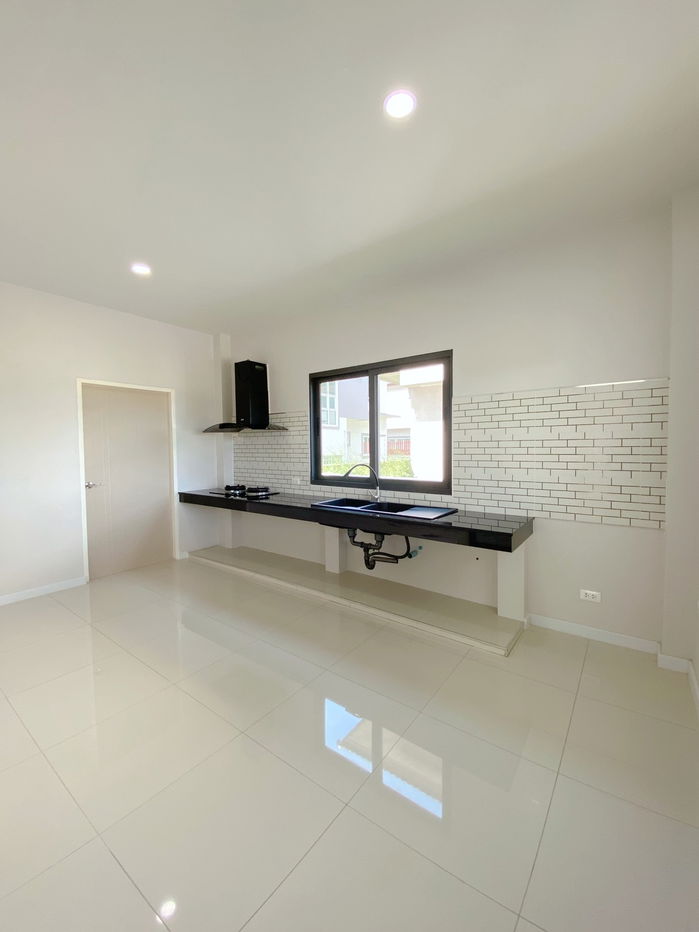 รูป ขายด่วน บ้านหลังเดี่ยว ติดถนนใหญ่ไม่ต้องเข้าซอย - รูปที่ 5/10