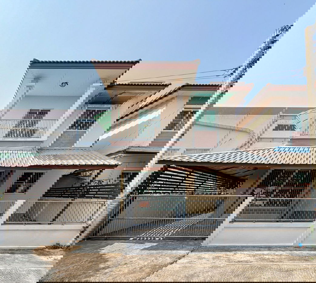 รูป ST0048 | ขาย บ้านแฝดหลังริม พรหมศิริ เพชรเกษม 77 💰 ราคาพิเศษเพียง 3.1 ล้านบาท - รูปที่ 1/19