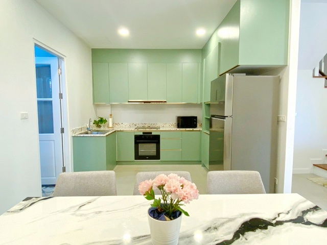 รูป ให้เช่าโฮมออฟฟิศสุดหรู 4 ชั้น หลังมุม ซ.ลาซาล 40-42 MRT ศรีลาซาล 1.5กม. 30ตร.วา. ลาซาล อเวนิว 900 ม. แหล่งช้อปปิ้ง - รูปที่ 3/8