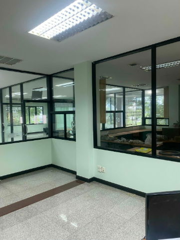 รูป HR3112ให้เช่าอาคารสำนักงาน 4 ชั้น พร้อมโกดังเก็บสินค้า ทำเลศักยภาพ ถนนเลี่ยงเมืองนนทบุรี ห่างจากถนนใหญ่เพียง 30 เมตร เดินทางสะดวก รถเข้า-ออกง่าย    - รูปที่ 16/19