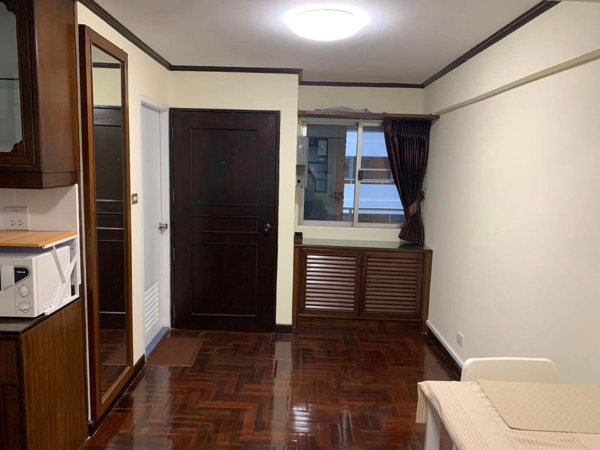 รูป Pathumwan Place【𝐑𝐄𝐍𝐓】🔥ห้องตกแต่งเรียบง่าย แต่มีความเก๋ แบ่งมุมได้ดีเยี่ยม สิ่งอำนวยความสะดวกครบครัน🔥 ติดต่อไลน์ไอดี: @hacondo - รูปที่ 6/8