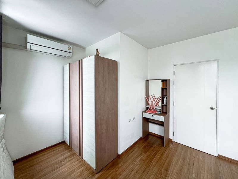 รูป ขายด่วนทาวน์เฮ้าส์ 2 ชั้น Pleno ลาดพร้าว-เสรีไทย บ้านสวย เฟอร์นิเจอร์ครบ พร้อมหิ้วกระเป๋าเข้าอยู่ได้เลย (N.1961) - รูปที่ 9/16