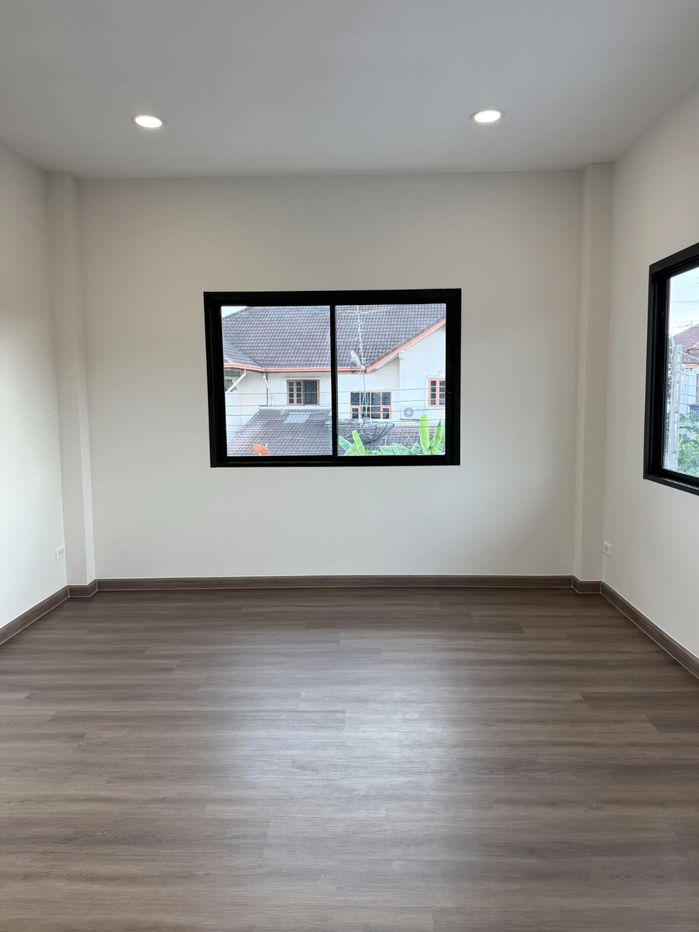 รูป ขาย บ้านรีโนเวทใหม่ หมู่บ้านภัสรี พุทธมณฑลสาย 2 105 ตร.ว. หลังมุม 8.79 ลบ - รูปที่ 9/29